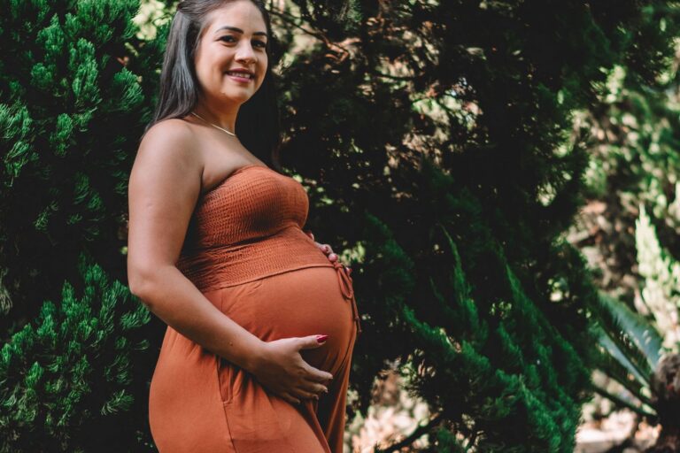 Pregnancy and Oral Health: Gingivitis, Morning Sickness, and Safe Dental Care