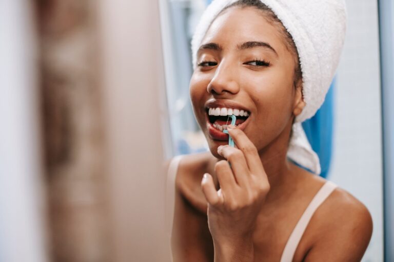 How to Floss Correctly: Technique, Alternatives, and What the Research Says